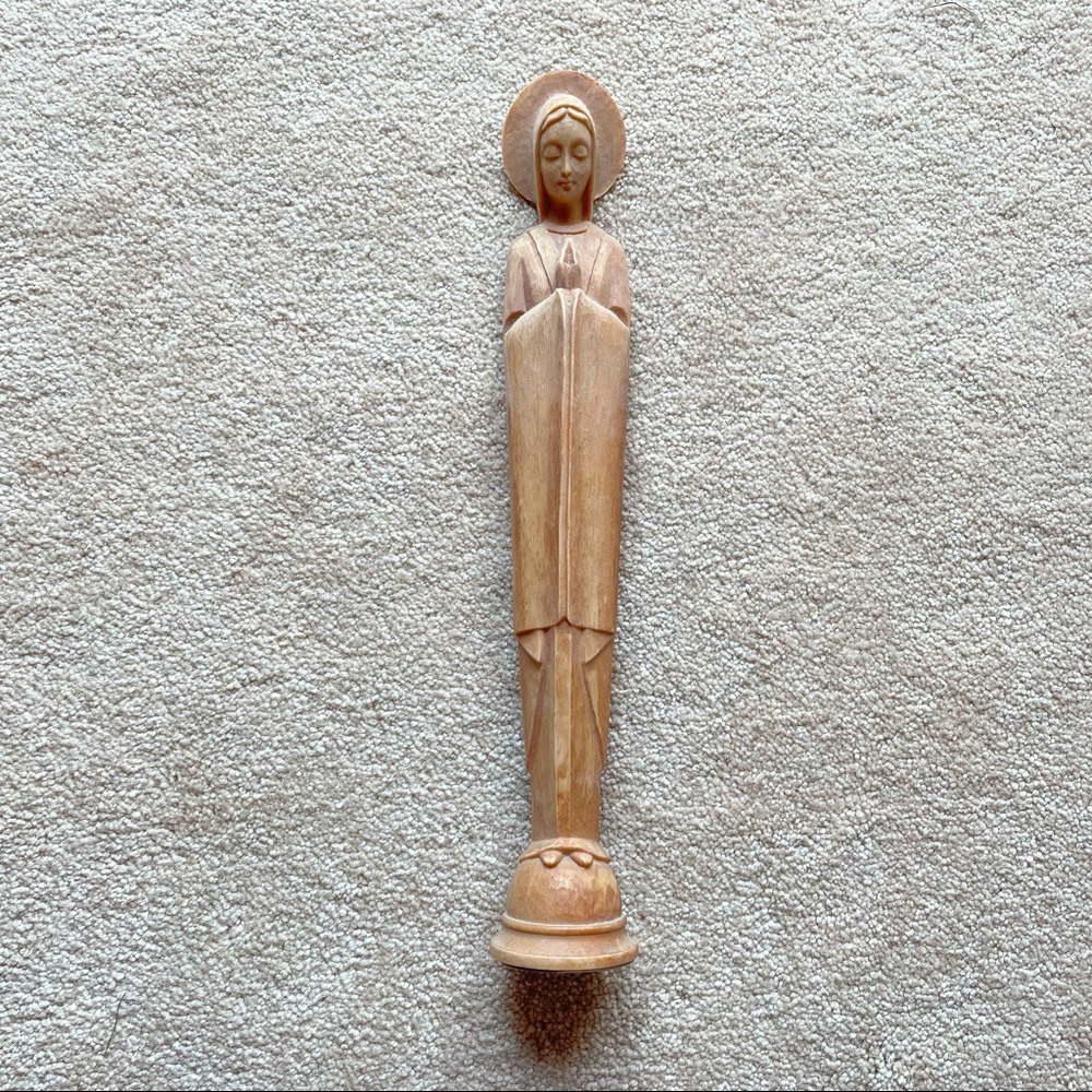 Vintage Virgin Mary Madonna praying statue
